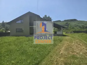 Vila moderna  – Poiana Lacului