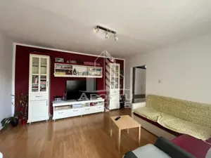 Apartament 3 camere, semidecomandat, etaj intermediar, zona Soarelui - imagine 3