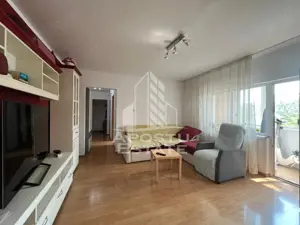 Apartament 3 camere, semidecomandat, etaj intermediar, zona Soarelui