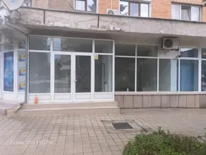 Ofer spre inchiriere spatiu comercial in Deva 50 mp zona centrala - imagine 2