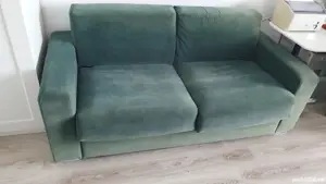 Vand canapea extensibila cu saltea.