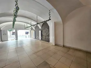 : : Spatiu cu PRELUARE CHIRIASI- Trafic INTENS/Vitrina la Strada : : - imagine 5 : : Spatiu cu PRELUARE CHIRIASI- Trafic INTENS/Vitrina la Strada : : - imagine 5