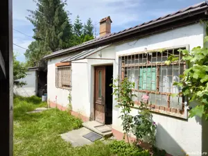 Casă de vânzare   Zizin, com. Tărlungeni , zonă liniștită, aproape de natură* - imagine 2