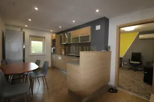 4 camere, ctr Anaf, la 300 m de cetatii- Bucovina - imagine 6
