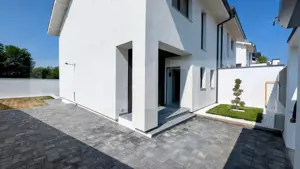 Casa tip duplex, 138 mp utili, cu piscina, 4 camere, Cetate 