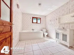 Clădire în Moneasa cu 9 camere: pretabil pensiune, azil bătrâni, casă vacanță - imagine 16