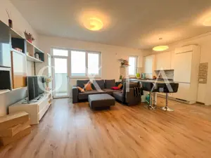 SX573 Priveliste Panoramica, Etaj Intermediar