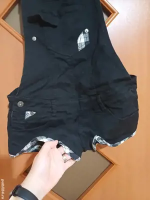 Vand salopeta, M, in stare perfectă. Fără nici un defect. Se pot regla bretelele la umeri - imagine 2