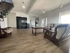 Casa Individuala. 3 DORMITOARE LA PARTER! 2 fronturi stradale