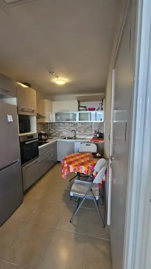 Garsoniera de inchiriat apropiere de metroul Basarab - imagine 3