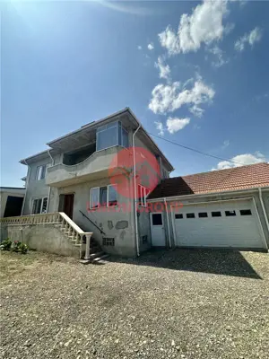 Casa S+P+1E cu Teren de 854 mp, Pretabila pentru Doua Familii - imagine 2