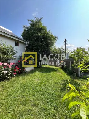 Casa cu 1690 mp teren, vie pe rod, comuna Sarata, jud. Bacau