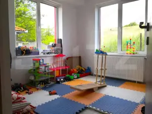 Casa spațioasă cu 6 camere și 3 băi - confort și intimitate - imagine 14