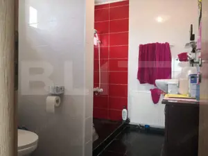 Casa spațioasă cu 6 camere și 3 băi - confort și intimitate - imagine 17