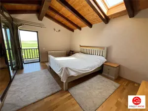 Casa cu teren 4.6 hectare la 17 km de Targu Mures - imagine 10