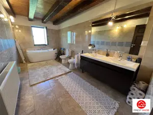 Casa cu teren 4.6 hectare la 17 km de Targu Mures - imagine 7