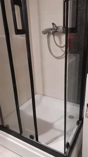 Garsoniera de inchiriat in zona Giulesti - imagine 3