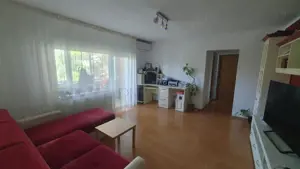 SPITALUL JUDETEAN - ETAJ 3 - BLOC IZOLAT - 3 camere - debara - 2 bai - centrala proprie - clima