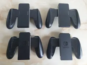 [Nintendo Switch] Vând 4x grip uri originale pentru Nintendo Switch !