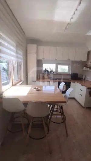 Casa individuala 4 camere 130 mp utili, 426 mp teren, la cheie - imagine 4