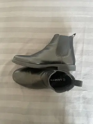 Ghete din piele ecologica