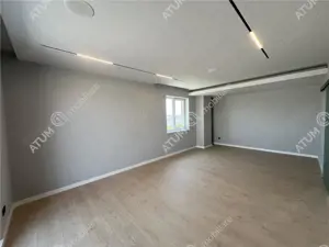 Penthouse cu 3 camere 2 bai si 2 terase zona Calea Surii Mici din Sibi - imagine 2