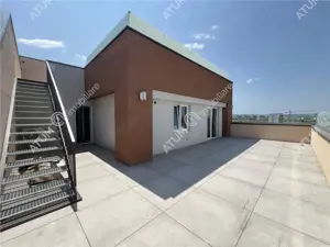 Penthouse cu 3 camere 2 bai si 2 terase zona Calea Surii Mici din Sibi - imagine 9