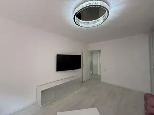 Apartament 2 camere,decomandat,zona Ultracentrala - imagine 3