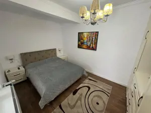 Casa / Vila zona Centrala - imagine 5