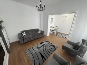 Casa / Vila zona Centrala - imagine 2