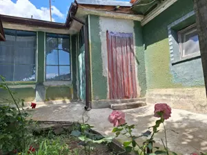 Teren cu casa de vanzare - imagine 3 Teren cu casa de vanzare - imagine 3