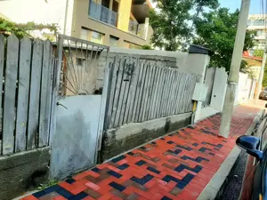 Teren si casă batranească Vitan-Mihai Bravu