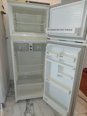 Combina Frigorifica No Frost Whirpool in stare foarte bună de funcționare 