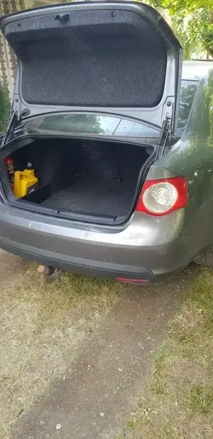 Vand Vw Jetta 2006 diesel - imagine 5