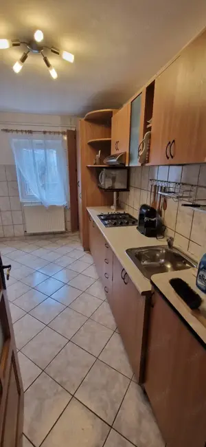 Vand apartament cu 4 camere Micro 4 - imagine 6
