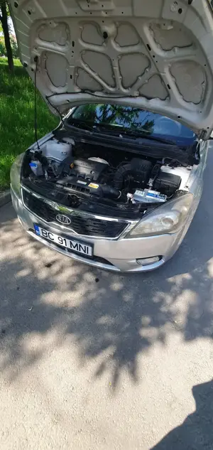 Kia Ceed   - imagine 8