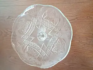 Vand platou tort din sticla