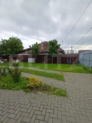 Casa cu spatiu comercial, in zona Poiana - imagine 2