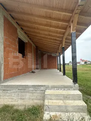 Casa la roșu 3 camere, 142 mp, 592 mp, teren, zona Cionchesti  - imagine 2
