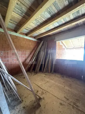 Casa la roșu 3 camere, 142 mp, 592 mp, teren, zona Cionchesti  - imagine 7