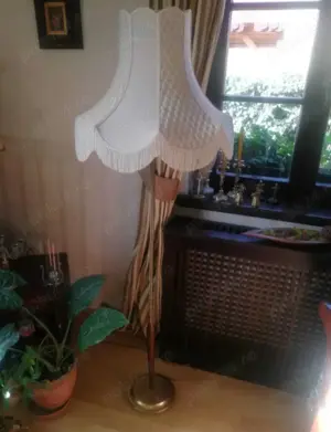 Vând veioza înălțime 1.60 cm cu picior