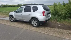 vând Duster  4 4 - imagine 2