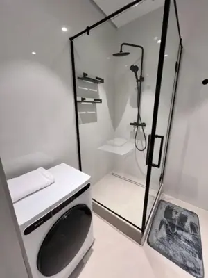 Inchiriez garsoniera in zona 1 Decembrie - imagine 2