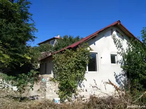 vând căsuță Balcic