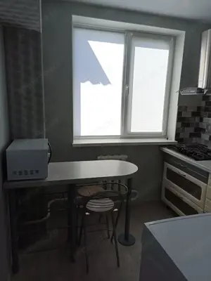 Ofer spre inchiriere garsoniera in zona piata sudului