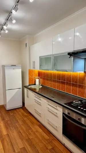 Apartament o camera de inchiriat in zona Soarelui - imagine 2