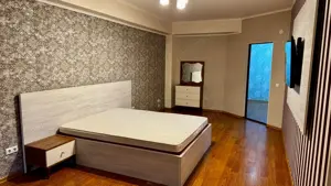 Apartament o camera de inchiriat in zona Soarelui