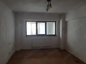 Vanzare Apartament 1 cam. cf.1 dec., parter cu balcon, suprafata totala 44.mp., Bld. Dorobantilor    - imagine 2