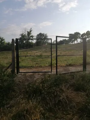 Vând teren intravilan 2877mp