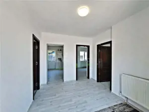 Casa de vanzare | 3 camere | Teren: 330 mp | Toate utilitatile, Bacau, Tache - imagine 4